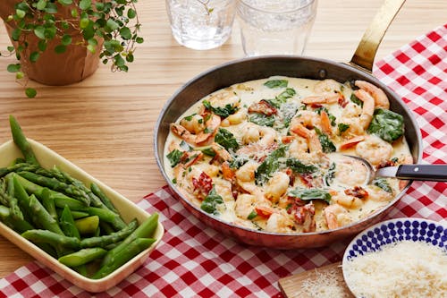 Creamy low carb Tuscan shrimp